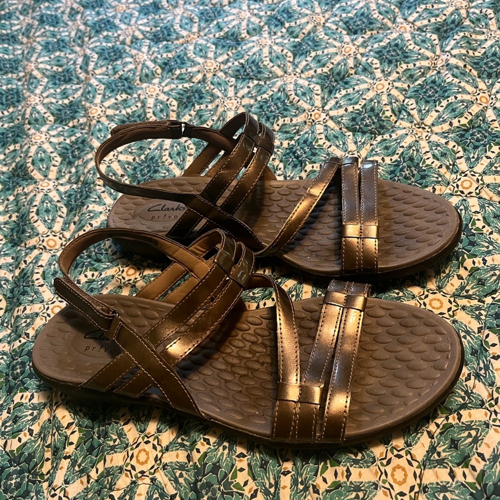 Clarks Women's Metallic Sandals, size 11.